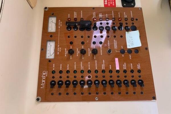 30ft Mainship Yacht For Sale