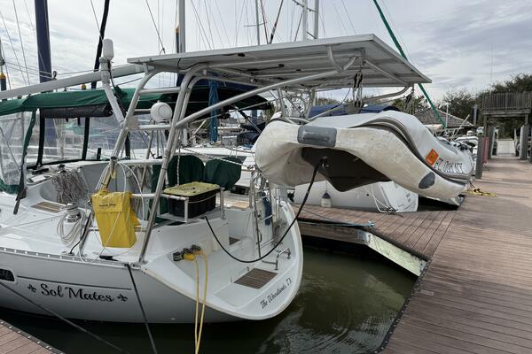 Sol Mates 36ft Beneteau Yacht For Sale
