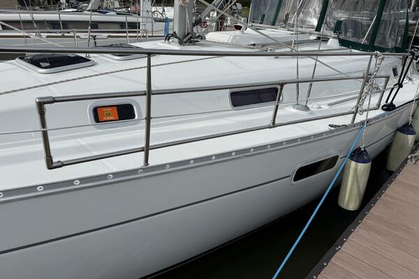 Sol Mates 36ft Beneteau Yacht For Sale