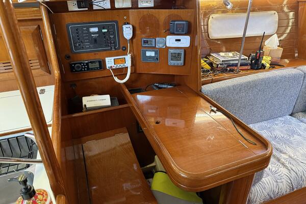 Sol Mates 36ft Beneteau Yacht For Sale