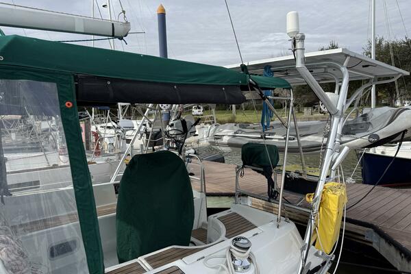 Sol Mates 36ft Beneteau Yacht For Sale