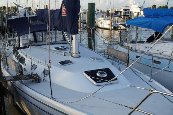 Beach Music 39ft Catalina Yacht For Sale
