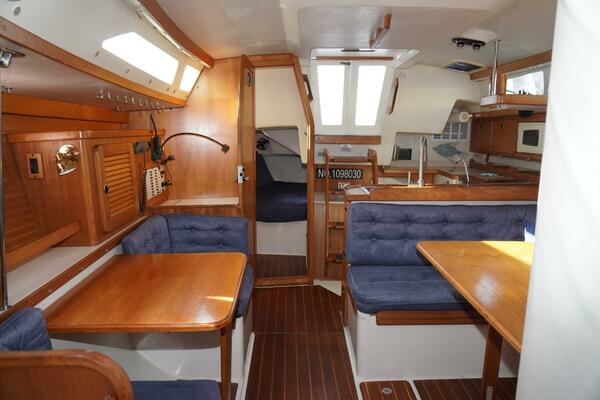 Beach Music 39ft Catalina Yacht For Sale