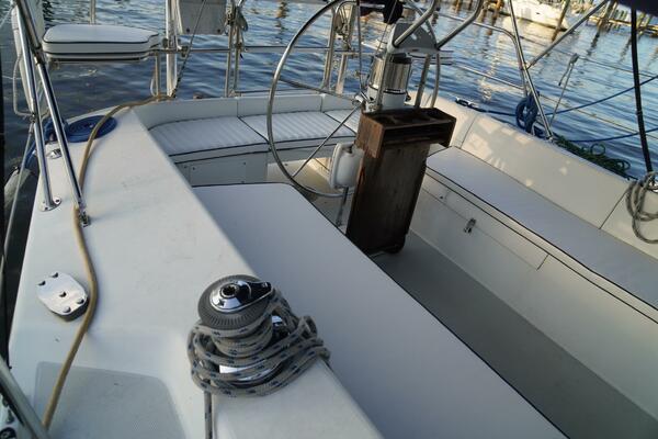 Beach Music 39ft Catalina Yacht For Sale