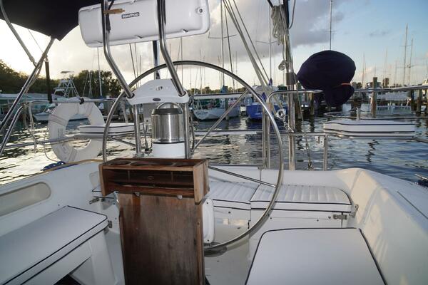 Beach Music 39ft Catalina Yacht For Sale