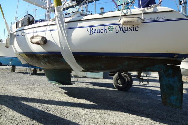 Beach Music 39ft Catalina Yacht For Sale