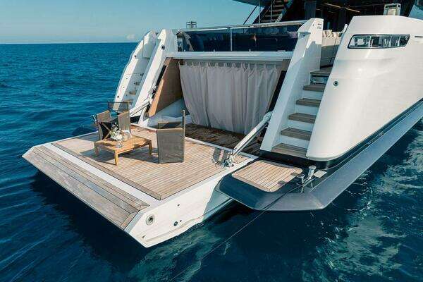 Custom Line CL120 Yacht For Sale