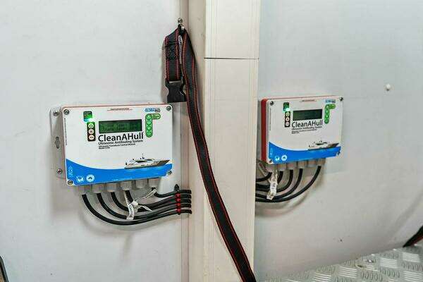 Custom Line CL120 Yacht For Sale