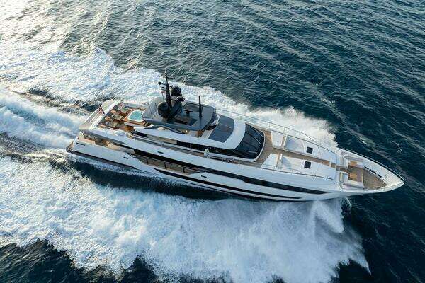 Custom Line CL120 Yacht For Sale