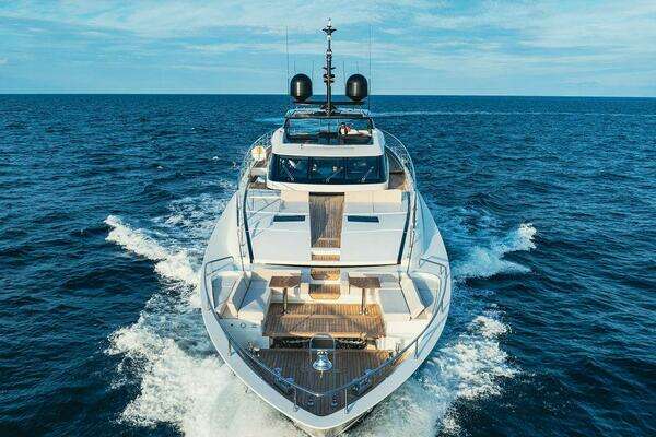 Custom Line CL120 Yacht For Sale