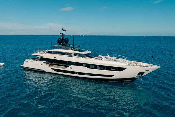 120-ft-Custom Line-2018-CL120-RANDY BETH West Palm Beach Florida United States  yacht for sale