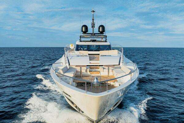 Custom Line CL120 Yacht For Sale