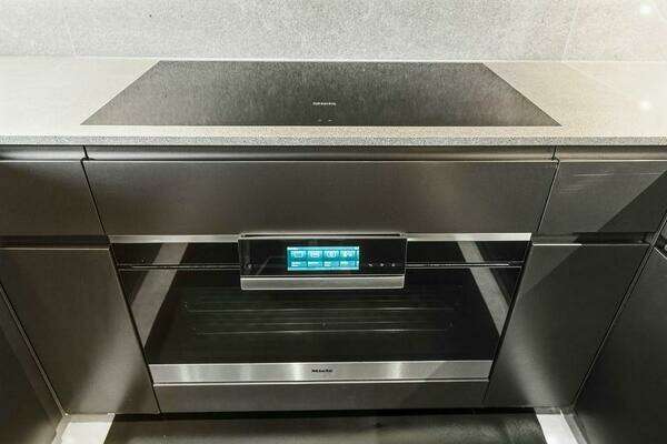 Custom Line CL120 Yacht For Sale