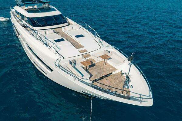 Custom Line CL120 Yacht For Sale