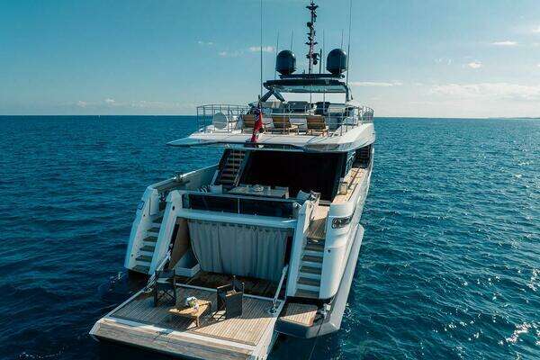 Custom Line CL120 Yacht For Sale
