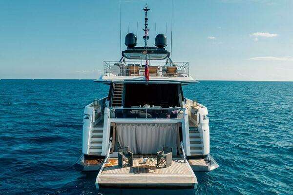 Custom Line CL120 Yacht For Sale