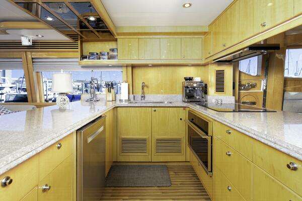 Hargrave Custom 68 open Flybridge Yacht For Sale