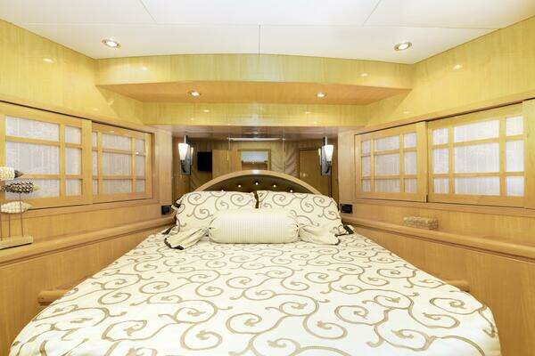 Hargrave Custom 68 open Flybridge Yacht For Sale