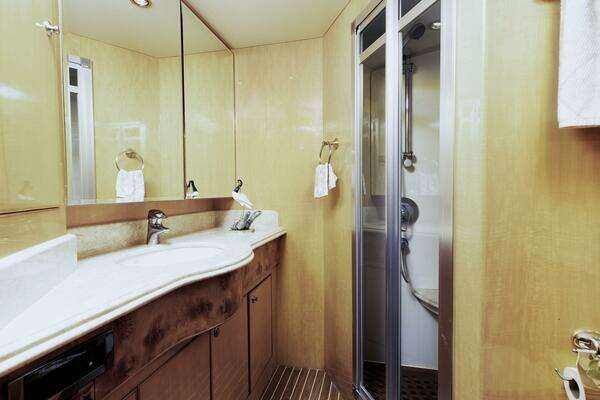 Hargrave Custom 68 open Flybridge Yacht For Sale