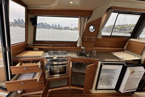 Flips Ahoy 29ft Ranger Tugs Yacht For Sale