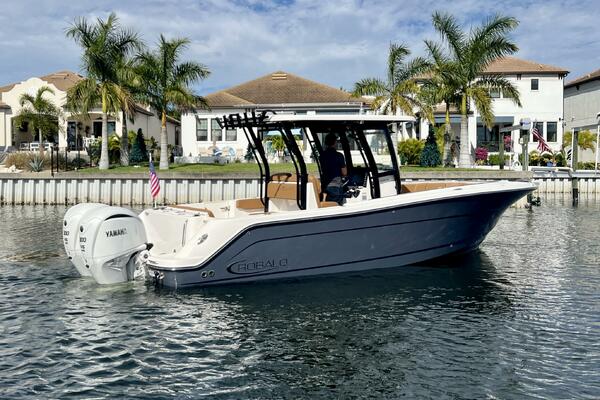 30ft Robalo Yacht For Sale