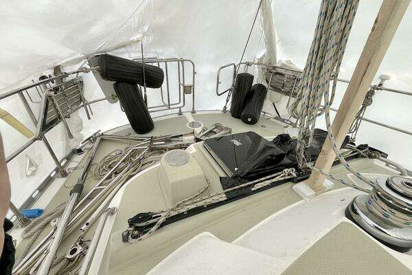 Hylas 49 Yacht For Sale
