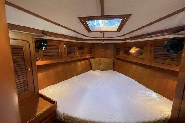 Hylas 49 Yacht For Sale