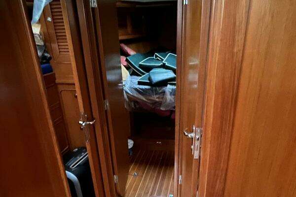 Hylas 49 Yacht For Sale