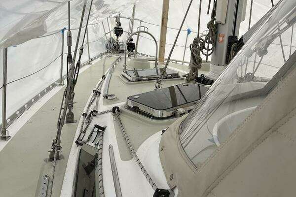 Hylas 49 Yacht For Sale