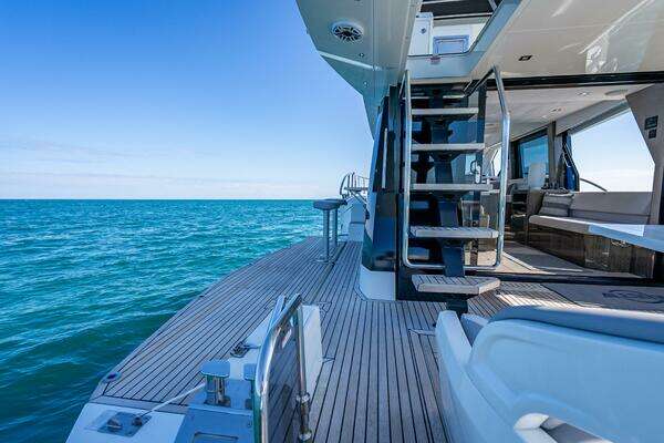 Galeon 500 Fly Yacht For Sale