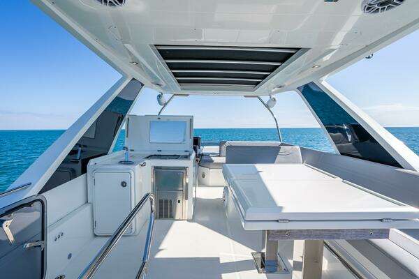 Galeon 500 Fly Yacht For Sale