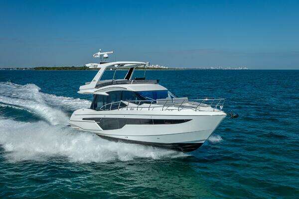 Galeon 500 Fly Yacht For Sale