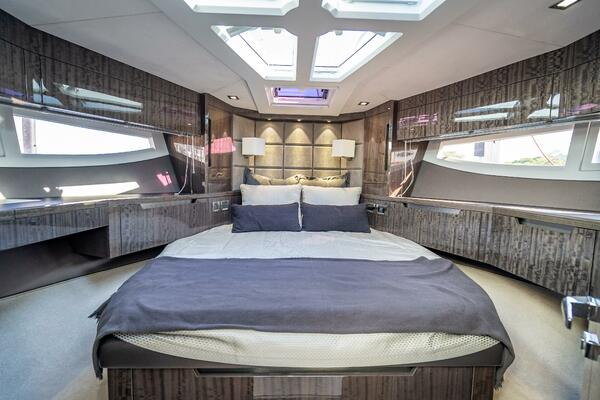 53ft Galeon Yacht For Sale