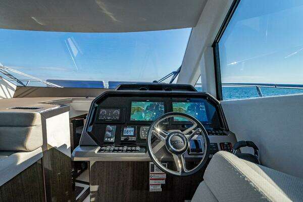Galeon 500 Fly Yacht For Sale