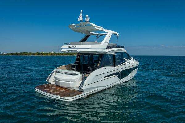 Galeon 500 Fly Yacht For Sale