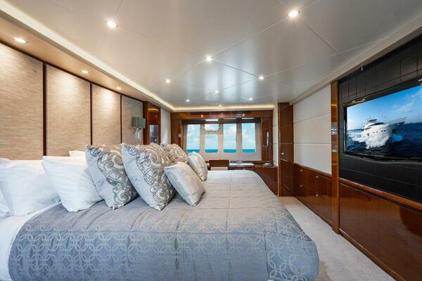 Oasis 95ft Princess Yacht For Sale