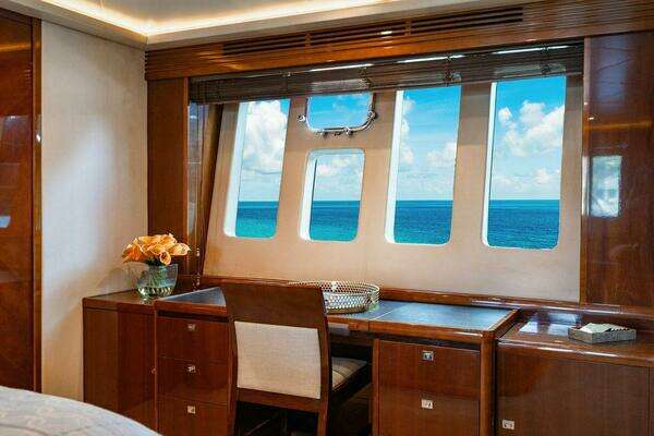 Princess 95 M/Y Yacht For Sale