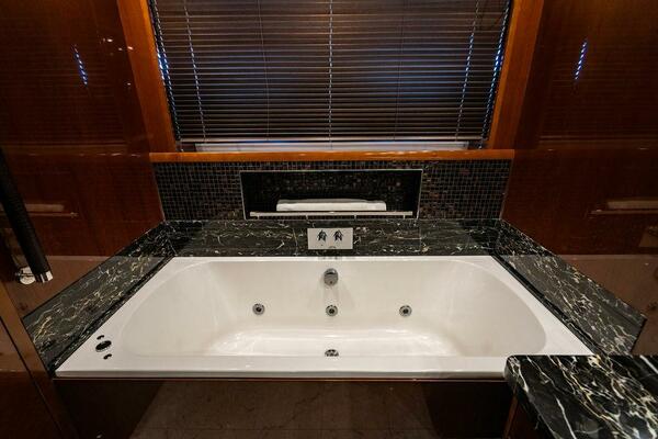 Oasis 95ft Princess Yacht For Sale