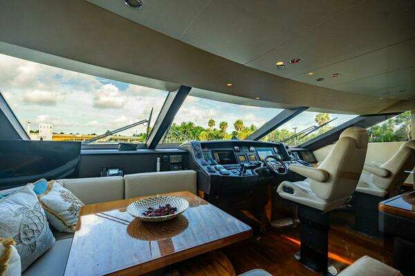 Princess 95 M/Y Yacht For Sale