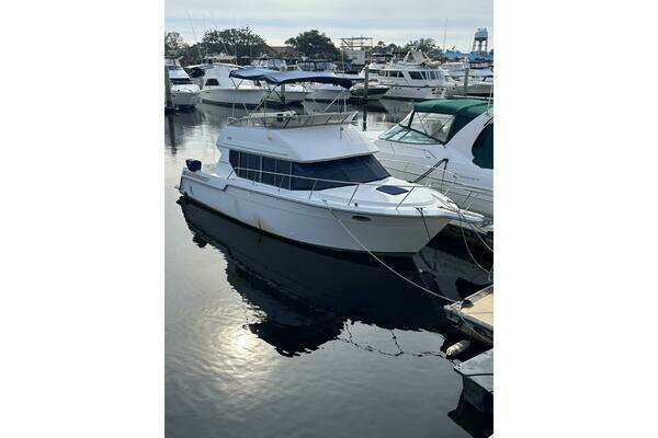 32-ft-Carver-1996-320 Voyager-Limoncello North Myrtle Beach South Carolina United States  yacht for sale