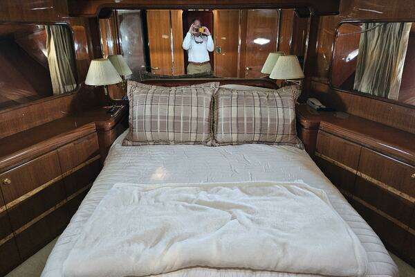 Johnson Flybridge Yacht For Sale