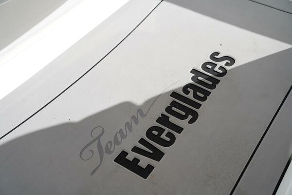 35ft Everglades Yacht For Sale