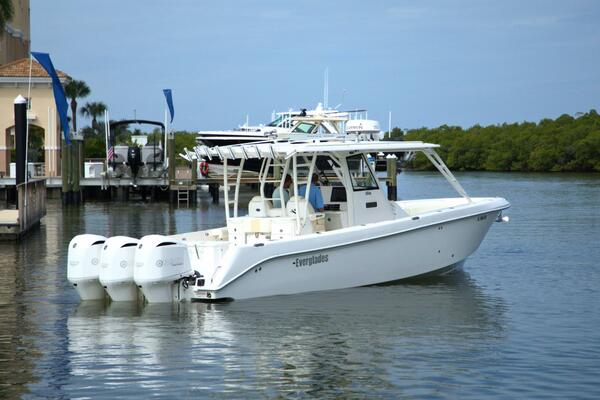 35ft Everglades Yacht For Sale