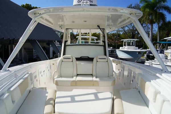 35ft Everglades Yacht For Sale