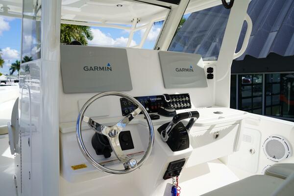 35ft Everglades Yacht For Sale