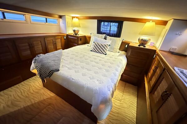 Sunshine State 48ft Viking Yacht For Sale