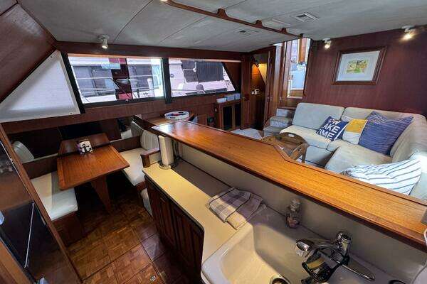 Viking 48 Motor Yacht Yacht For Sale