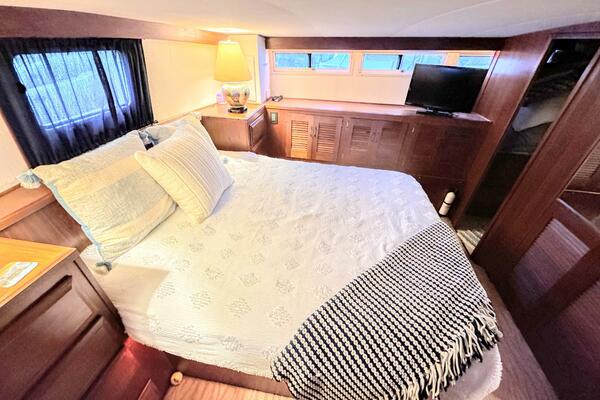 Sunshine State 48ft Viking Yacht For Sale