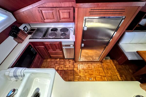 Sunshine State 48ft Viking Yacht For Sale