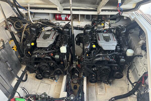 Pura Vida 33ft Sea Ray Yacht For Sale